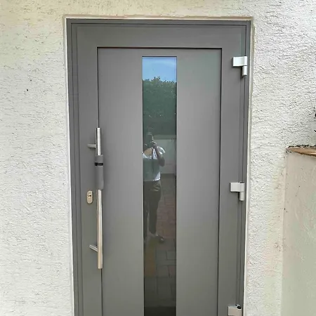 Lägenhet Schoene 2-zi-whg Kueche Bad Terrasse Parken