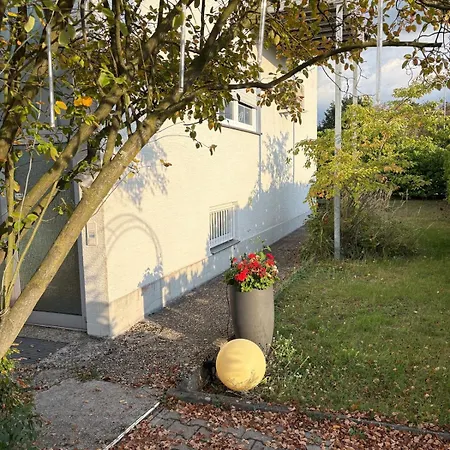 Apartment Schoene 2-zi-whg Kueche Bad Terrasse Parken