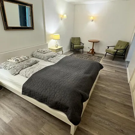 Schoene 2-zi-whg Kueche Bad Terrasse Parken Heusenstamm