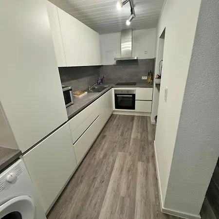 Schoene 2-zi-whg Kueche Bad Terrasse Parken Lägenhet Heusenstamm