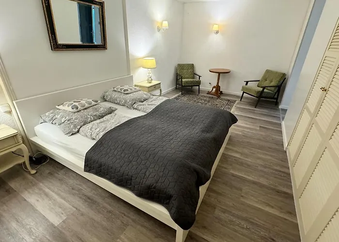 Schoene 2-zi-whg Kueche Bad Terrasse Parken Heusenstamm