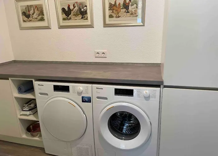 Schoene 2-zi-whg Kueche Bad Terrasse Parken Apartamento *