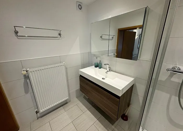 Schoene 2-zi-whg Kueche Bad Terrasse Parken * Heusenstamm