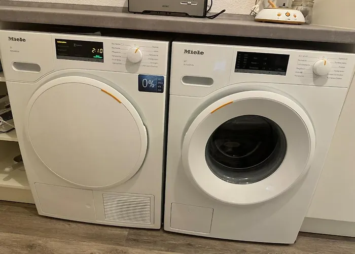 Schoene 2-zi-whg Kueche Bad Terrasse Parken Apartamento *