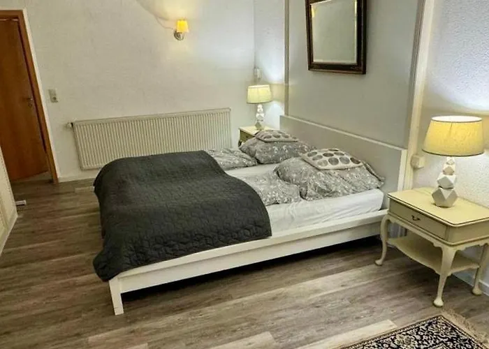 Schoene 2-zi-whg Kueche Bad Terrasse Parken Apartamento *