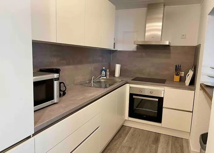 Schoene 2-zi-whg Kueche Bad Terrasse Parken Heusenstamm